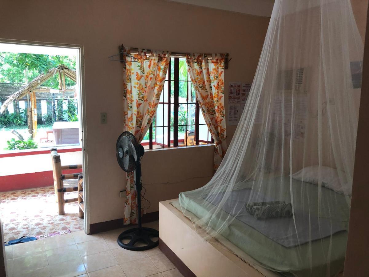 Puerto Galera Hostel Exteriör bild